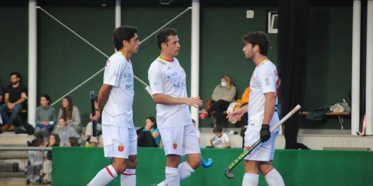 Max Caldas presenta la llista de convocats dels “red-sticks”