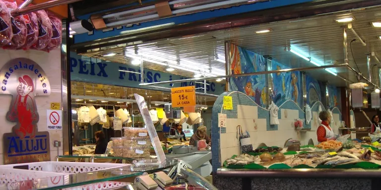 El Mercat Municipal obre des d'aquesta setmana en el seu horari habitual