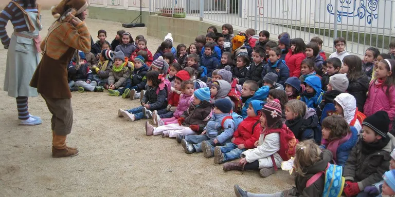 Els 'minairons' visiten les escoles de la Seu
