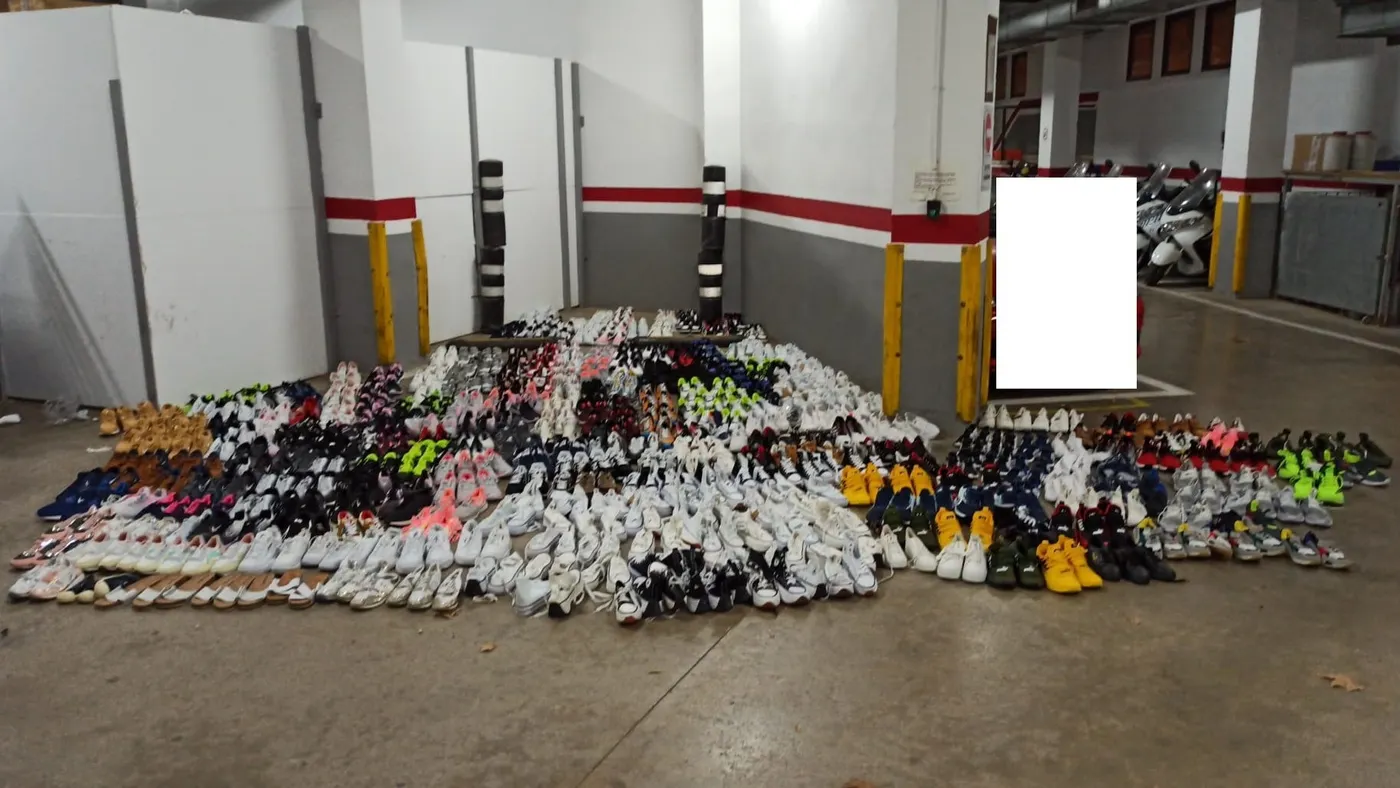 La Policia Local deté un motorista i el conductor d’un cotxe per superar la taxa d’alcoholèmia i conduir amb un permís fals