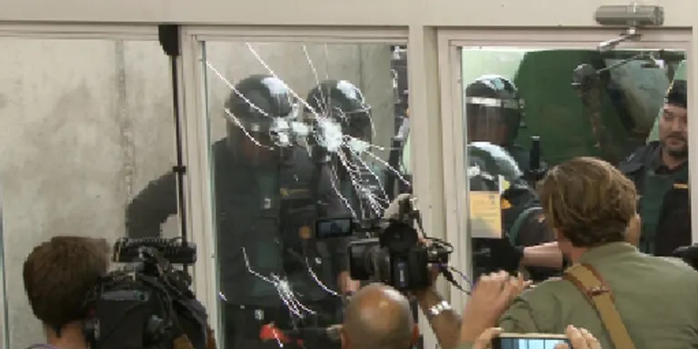 El jutjat rebutja que l'Estat indemnitzi Sant Julià de Ramis per les destrosses al pavelló durant l'1-O