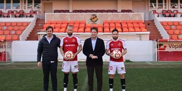 El Nàstic presenta a Migue Leal i David Juncà