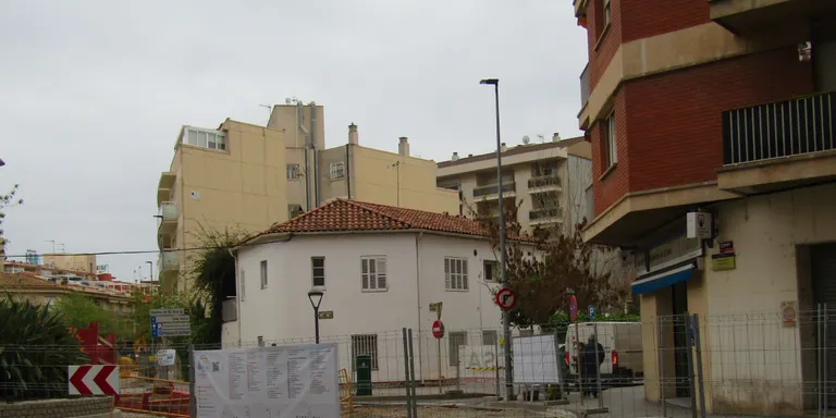 L’AAVV del Port lamenta que no s‘hagi obert el carrer Drassanes al trànsit aquesta Setmana Santa