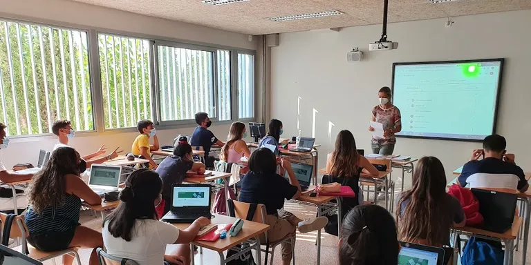 Convocatòria de beques de l'Ajuntament de Pineda per estudis superiors