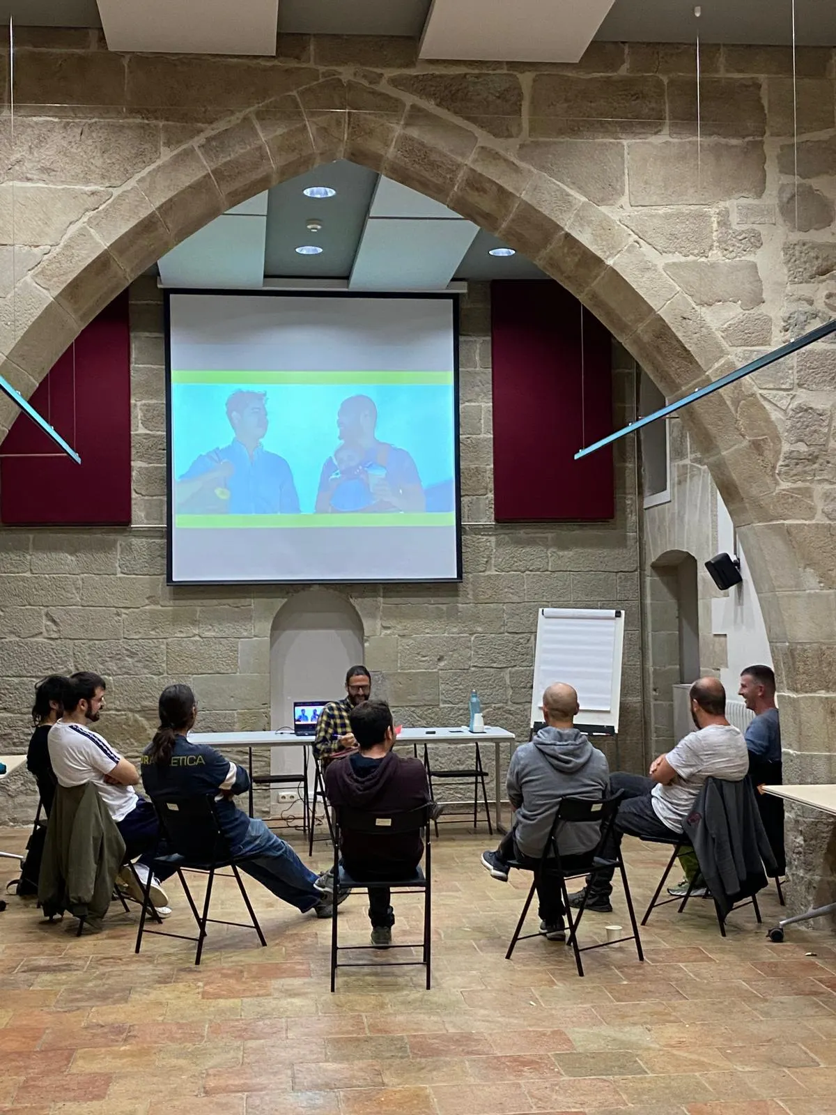 El Consell Comarcal organitza un nou cicle de “Paternitat i cures” que abraça des de l’embaràs fins a l’adolescència