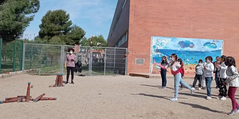 L’Institut Escola Joan Ardèvol acull alumnat africà