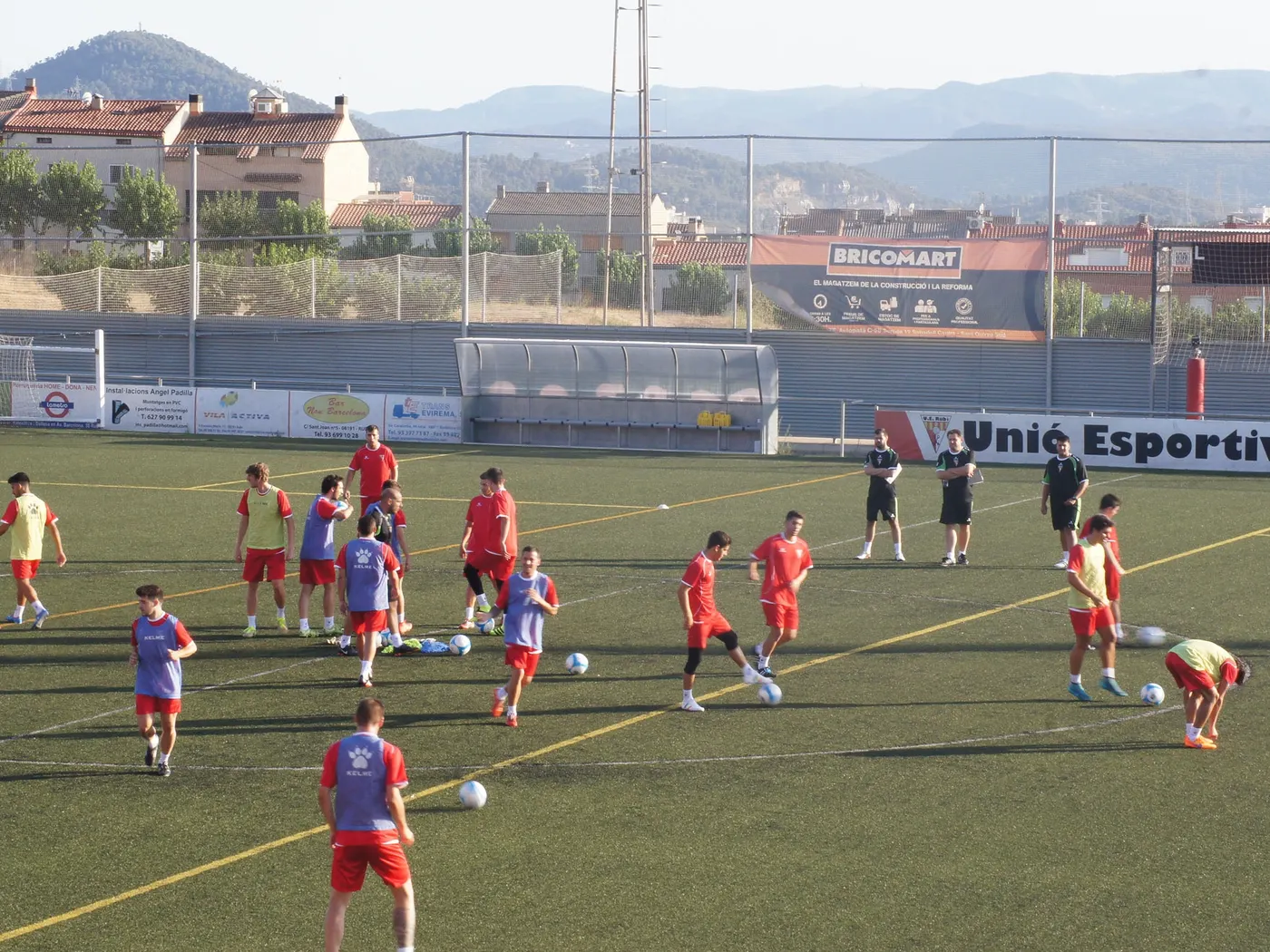 Primera presa de contacte del grup amb Can Rosés