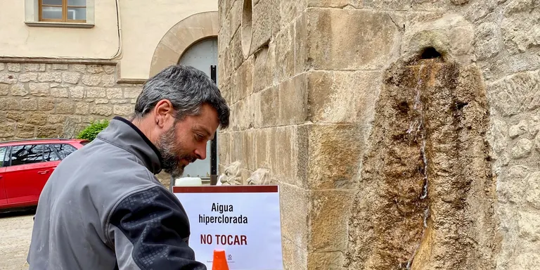 Solsona torna a posar en marxa fonts ornamentals i d'aigua potable després de la sequera