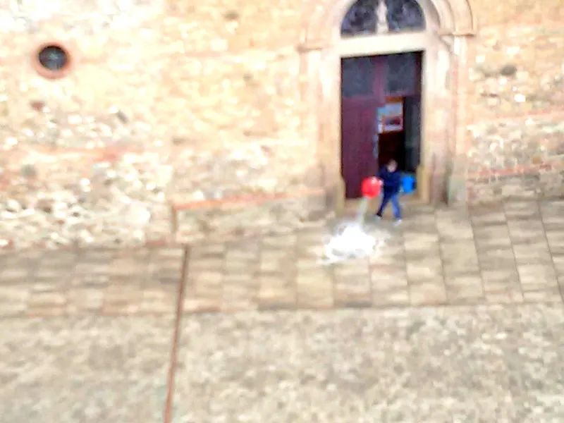 Petita inundació a l’església de Sant Pere