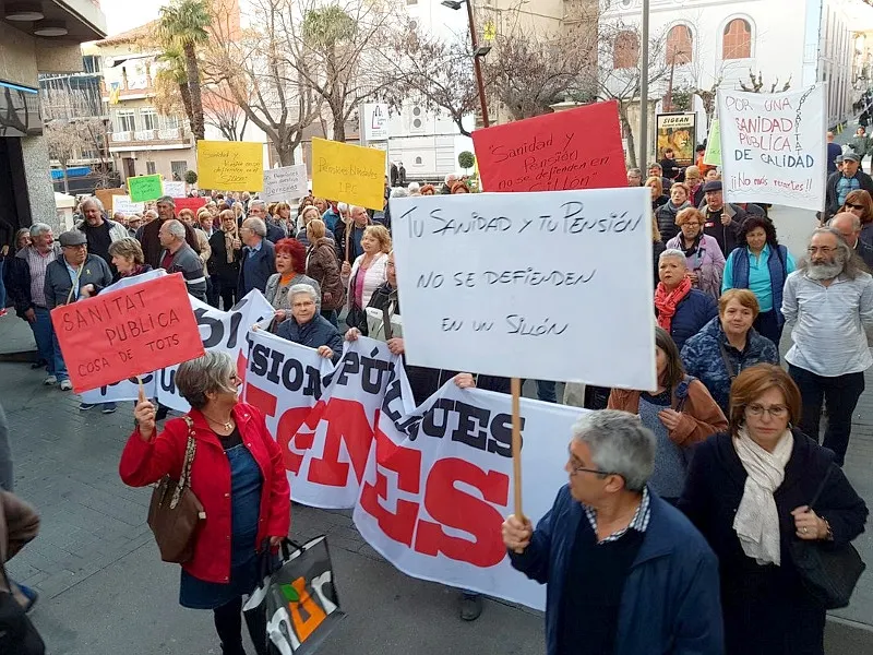 Un moment de l'última manifestació dels pensionistes a Rubí / arxiu