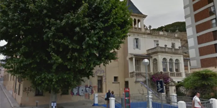 El govern municipal aprova inicialment el projecte per crear una plaça a l’antiga caserna de la Guàrdia Civil