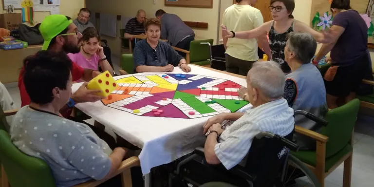 En marxa el segon projecte intergeneracional 'Escurcem distàncies'