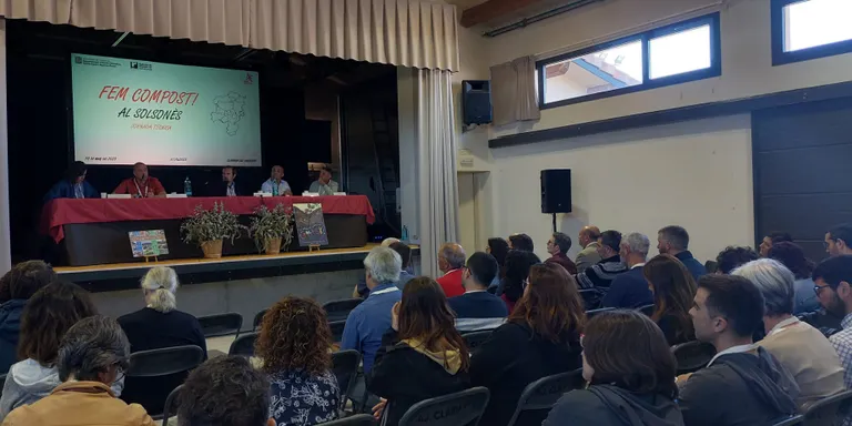 Presenten a Clariana una guia per fomentar la generació de compost orgànic a partir del fems de les explotacions ramaderes