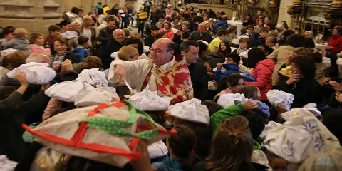 BENDICIÓN DE LAS OPILLAS EN LA PARROQUIA
