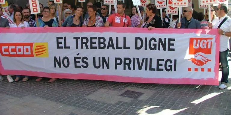 Els sindicats denuncien que el 23% dels treballadors estan en risc de pobresa