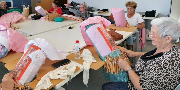 Més de 500 persones s’inscriuen a les activitats del Casal de la Gent Gran de Cambrils