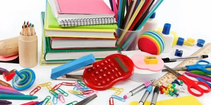 Una arenyenca inicia una campanya solidaria per recollir material escolar pels alumnes d'un poblet de GÃ mbia