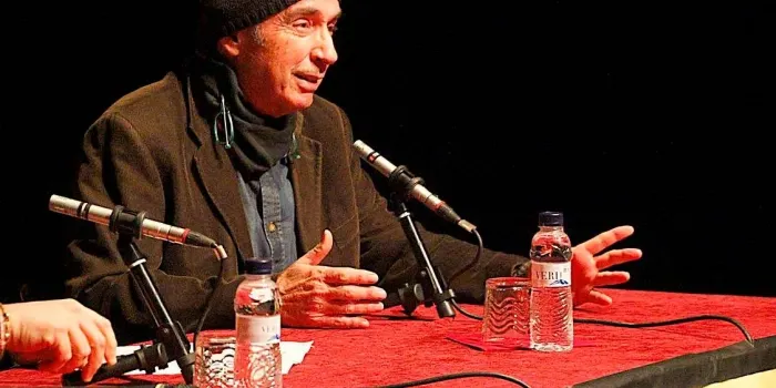 Lluís Llach omple el Teatre Principal