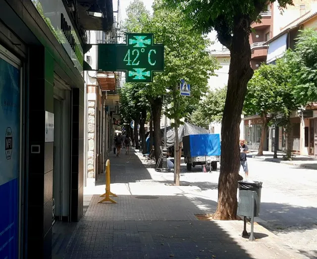 Caldes arriba a un pic màxim de 42,2 graus, a només 3 del rècord històric de calor a Catalunya