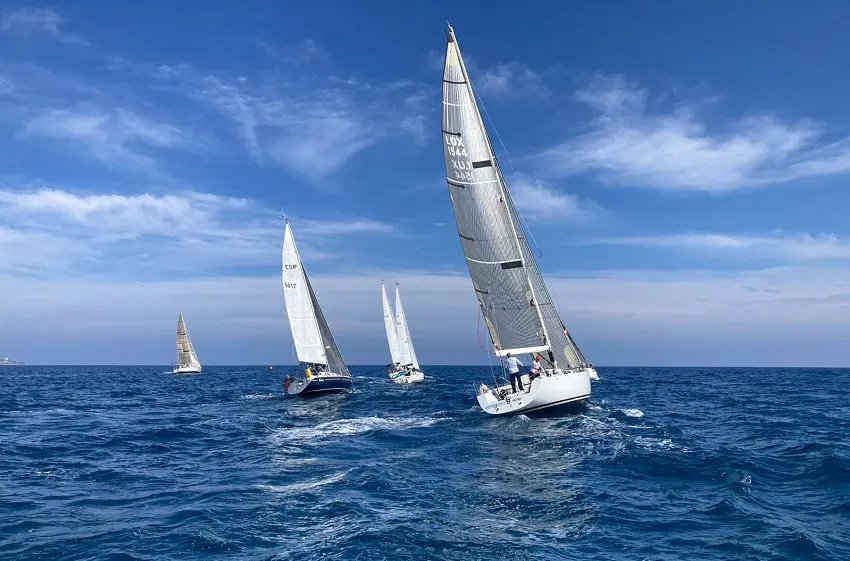 Ramon Cañellas s’emporta la victòria a la XIX Regata de Creuers Vent de Dalt del Club Nàutic Cambrils