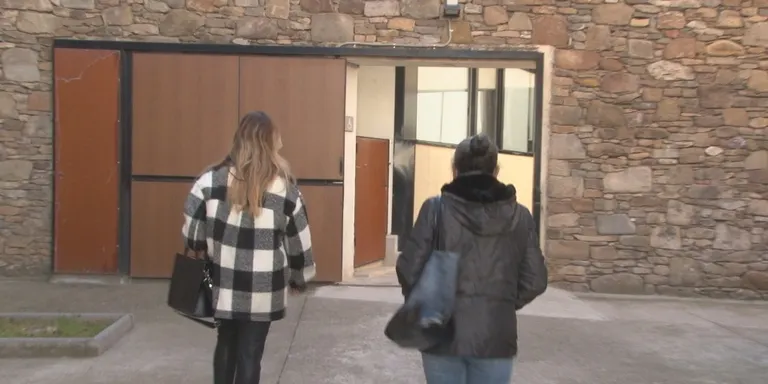 Comencen a declarar al jutjat treballadores de la residència de Tremp on van morir per covid 64 residents el 2020
