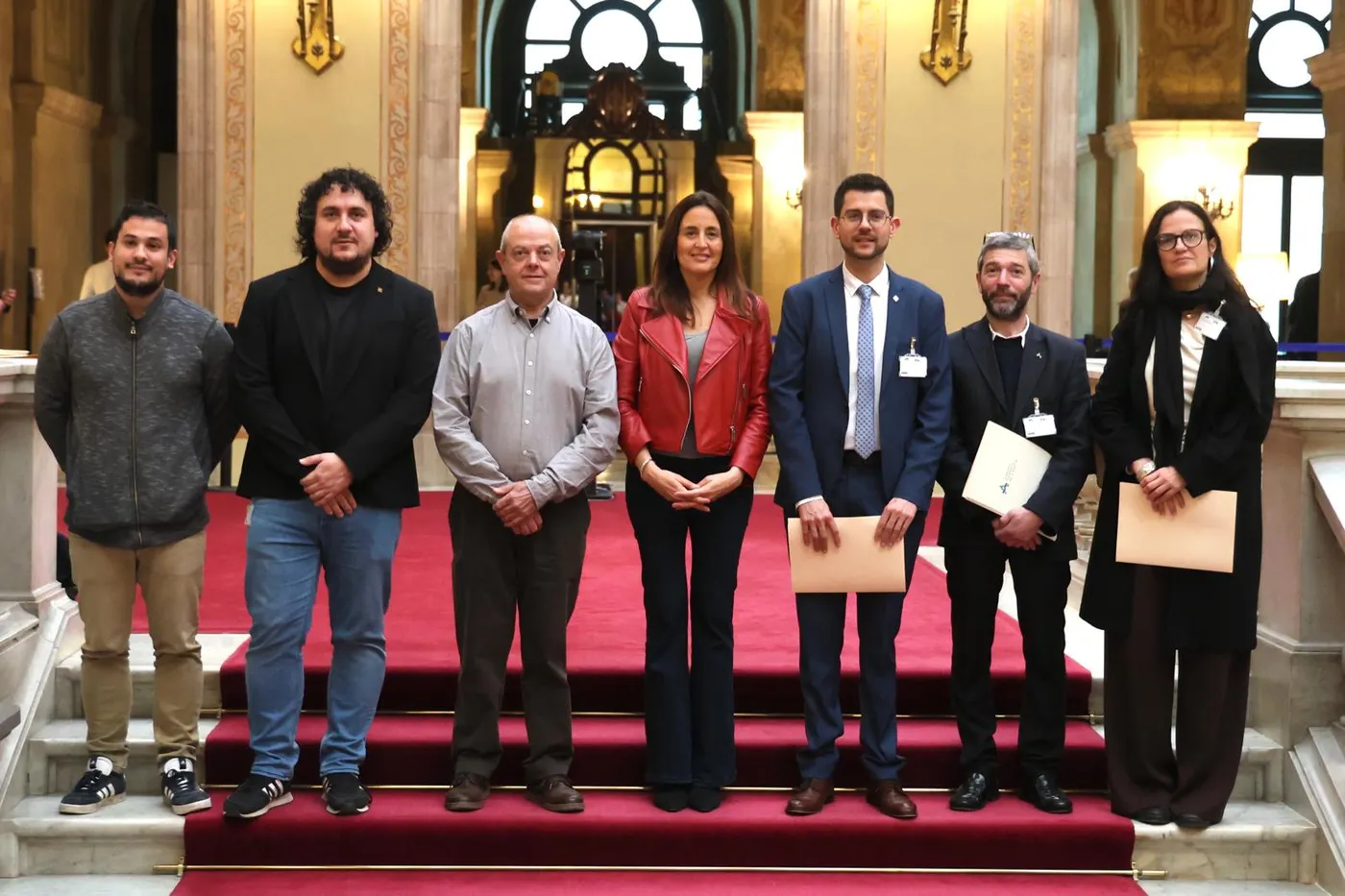 Front comú dels consells comarcals de la Catalunya Central per reclamar a la consellera d'Educació recursos pel transport escolar