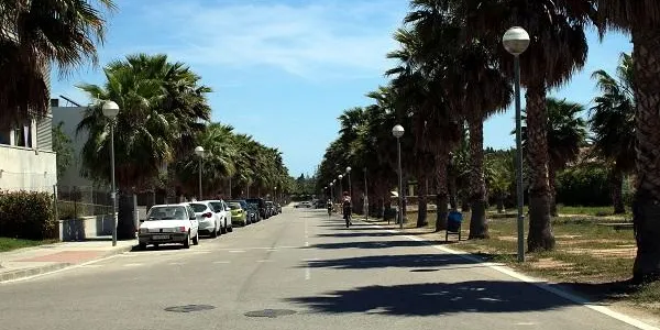 Els carrers de Vinyet i Sínies seran de sentit únic de circulació per ampliar la zona d’aparcament a l’Hort de Pau