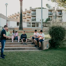 Carrer Major - Entrevista local a Alexis Castillo, tècnic de cultura - episode art