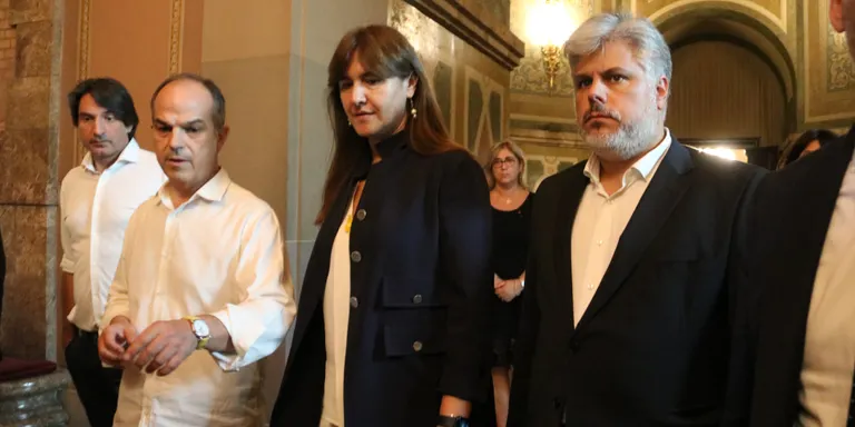 JxCat demana a la Mesa del Parlament que reconsideri la suspensió de Borràs com a diputada i presidenta