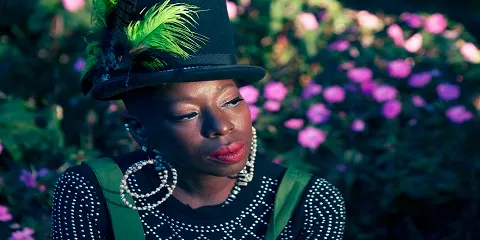 -LA CANTANTE SHIRLEY DAVIS Y LA BANDA THE SILVERBACKS ACTÚAN ESTE SÁBADO EN IRUN