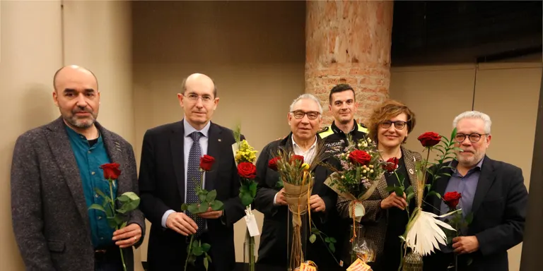 El Gremi de Floristes fa una crida a la compra de roses a professionals del sector i a evitar la venda irregular