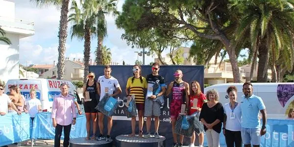 Raúl Martín i Blanca Sanromà es coronen campions del triatló d’Altafulla