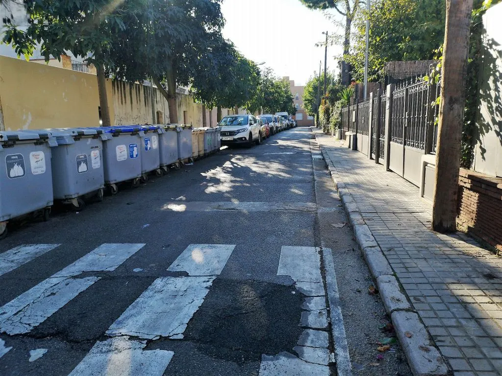 Obres al carrer Sant Magí per convertir-lo en carrer de prioritat invertida