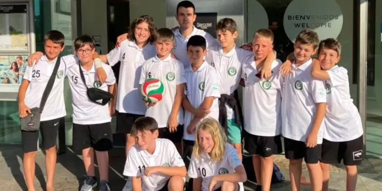 L’equip aleví del Club Vòlei Arenys acaba 15è al Campionat d'Espanya
