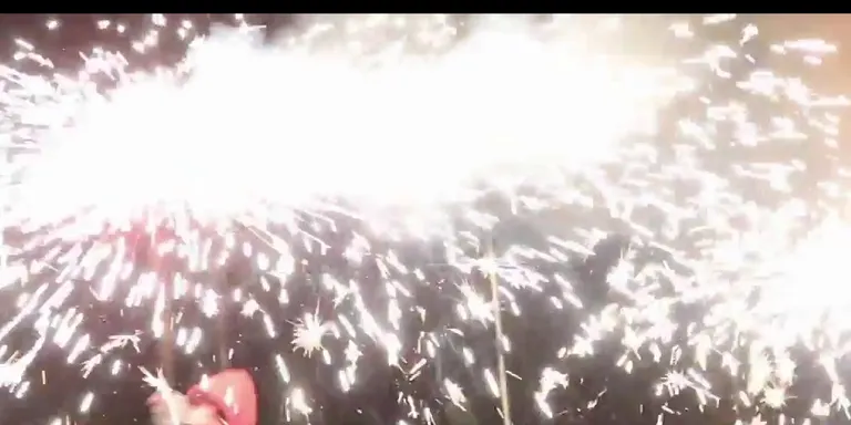 El foc, protagonista de la revetlla de Sant Joan