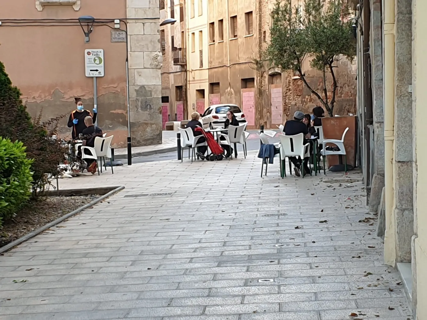 Valls entra en la fase 2 de desconfinament