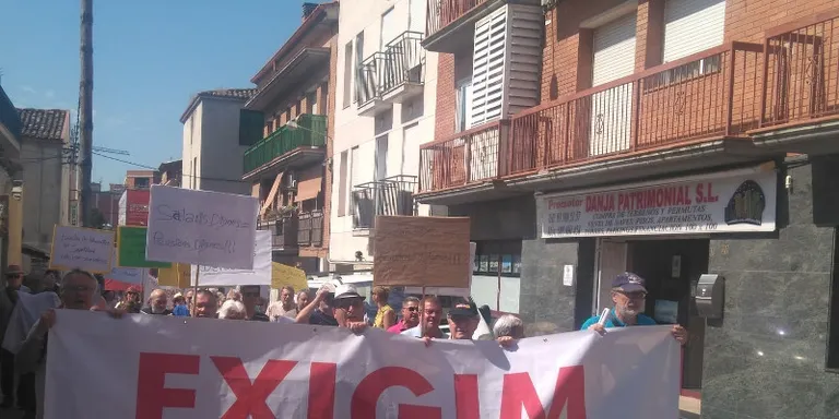 El Moviment per les Pensions Dignes es manifesta abans de les vacances