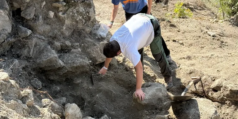 Una nova campanya d'excavació al castell de Mur reforça la teoria d'un poblat visigot a tocar de la fortificació