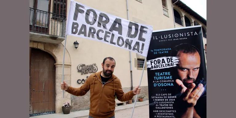 En Peyu reivindica la descentralització de la cultura i farà programació estable a Osona amb 'L'Il·lusionista'