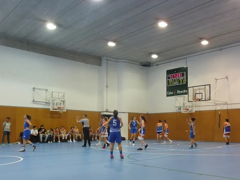 Noves cites de bàsquet a l'escola Montserrat / Arxiu