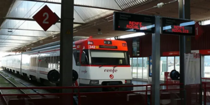 El Parlament tornarà a debatre la proposta per reactivar la connexió de la R1 directe a l'aeroport