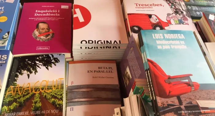 Alguns dels llibres arenyencs que es poden comprar aquest Sant Jordi