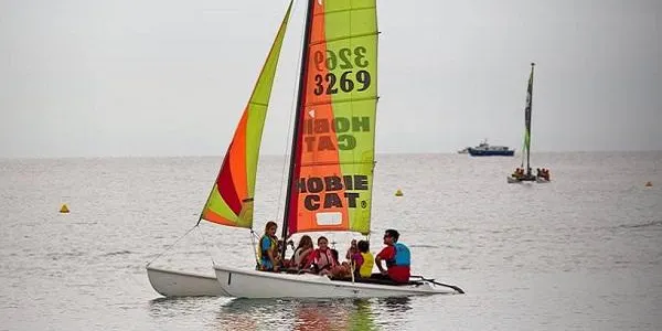 El CM d’Altafulla ofereix activitats de vela per a joves d’entre 11 i 17 anys