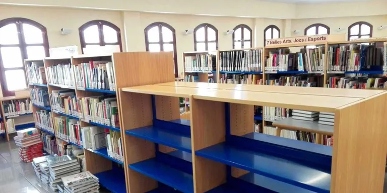 La Biblioteca Municipal amplia el seu mobiliari