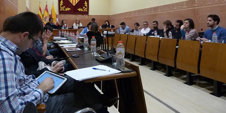 El ple aprova els pressupostos amb 13 vots a favor i 12 en contra