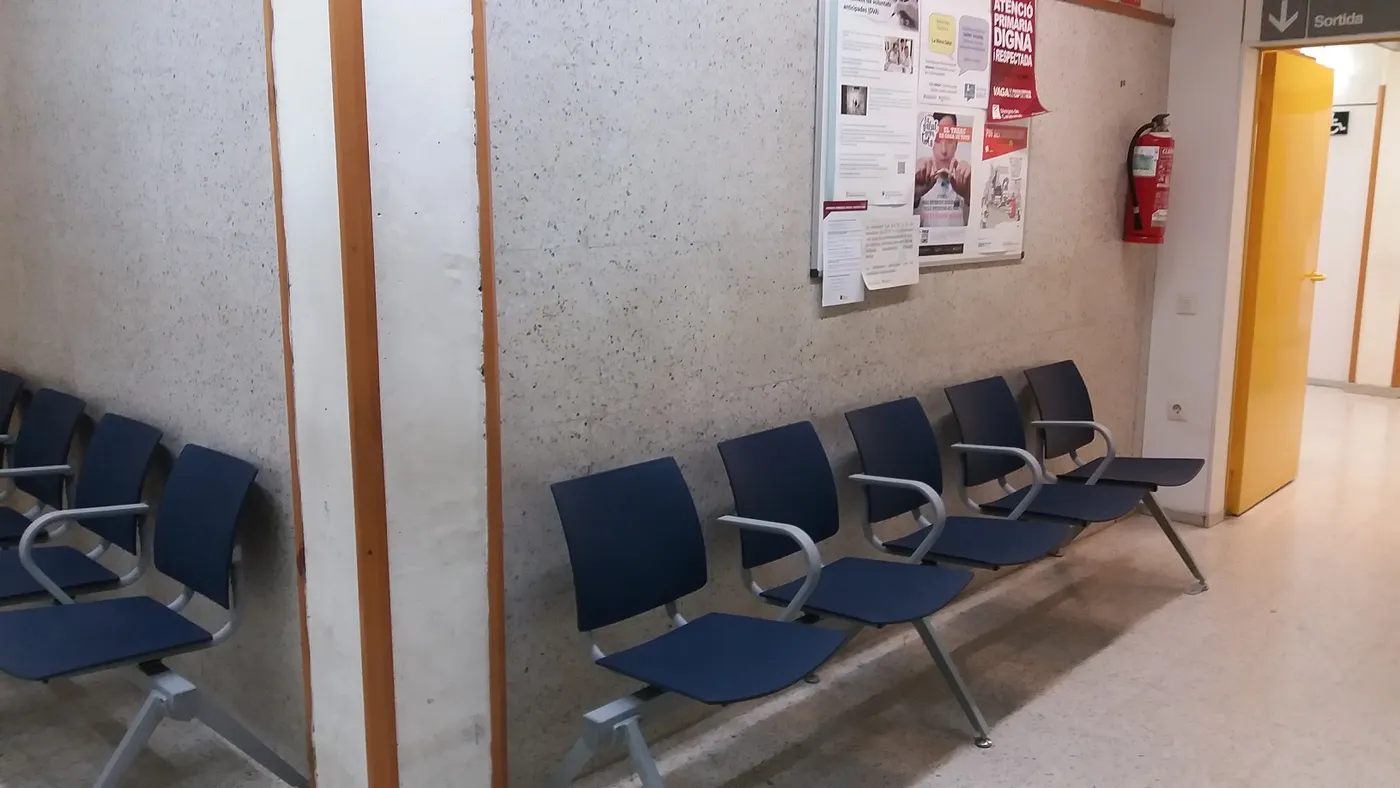 Les visites als centres de salut baixen en un 50% per la vaga de metges