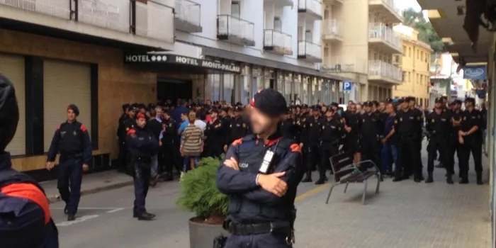 Els agents de la Policia Espanyola marxaran demà de Pineda de Mar
