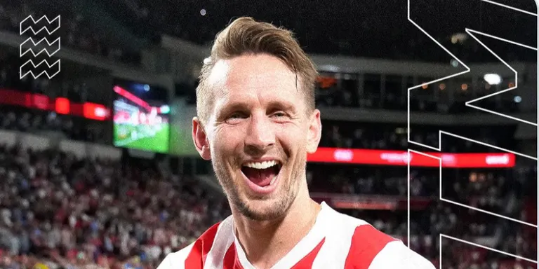 Luuk de Jong torna a fer història al minut afegit