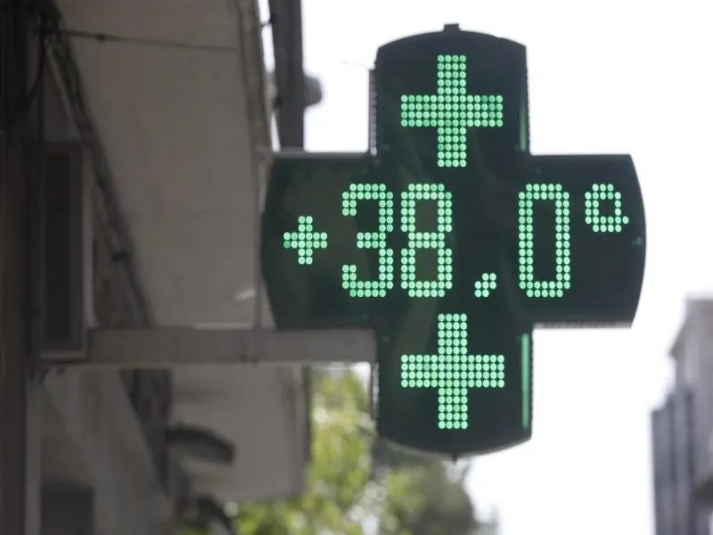 La Biblioteca, oberta avui des de les 12h com a mesura per combatre l'onada de calor
