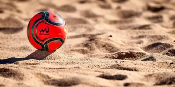 Els futbolistes internacionals de Torredembarra inicien el seu camí a l’Euro Winners Cup de Nazaré
